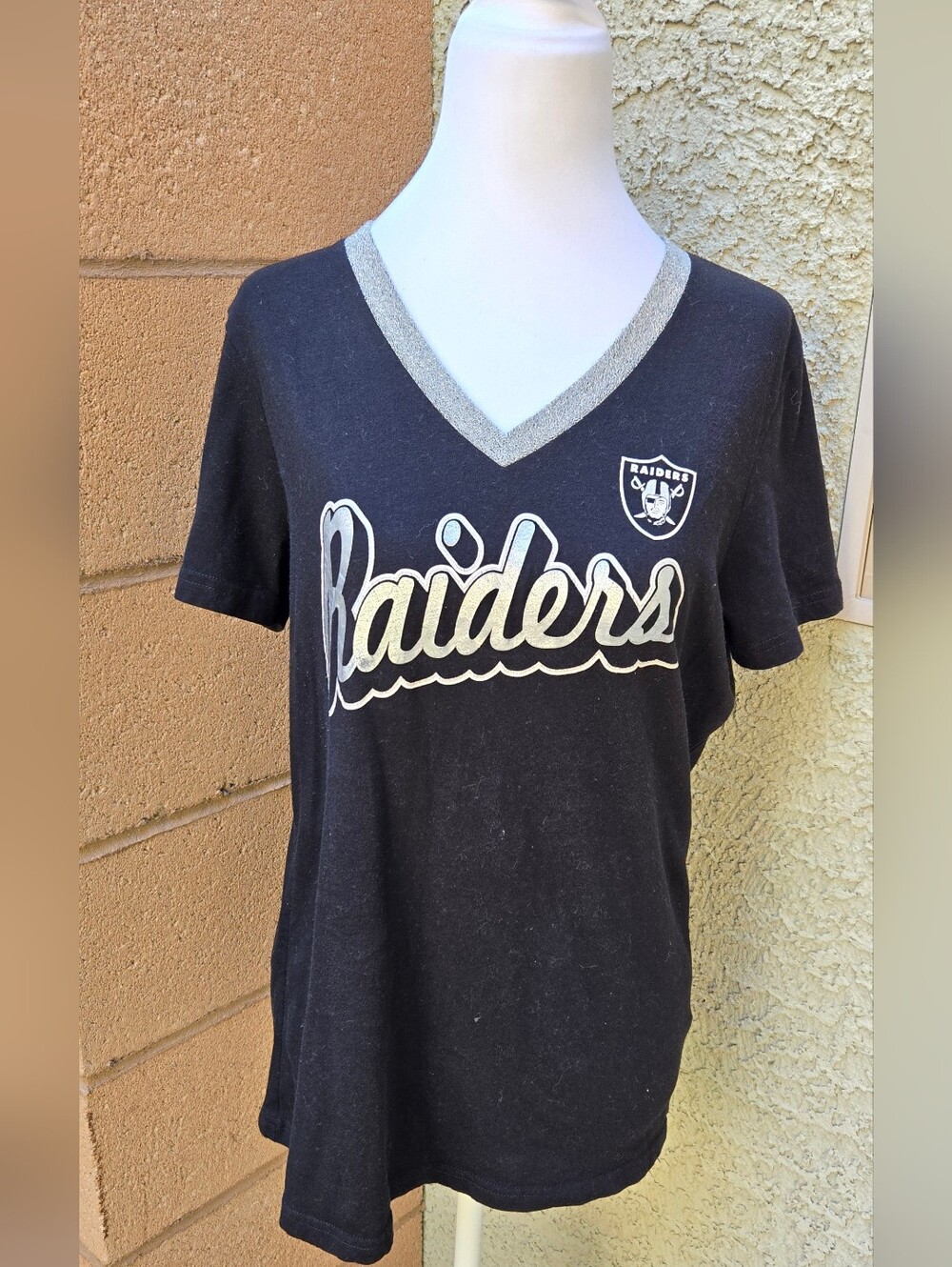 NFL Raiders Black and Silver V-Neck Tee